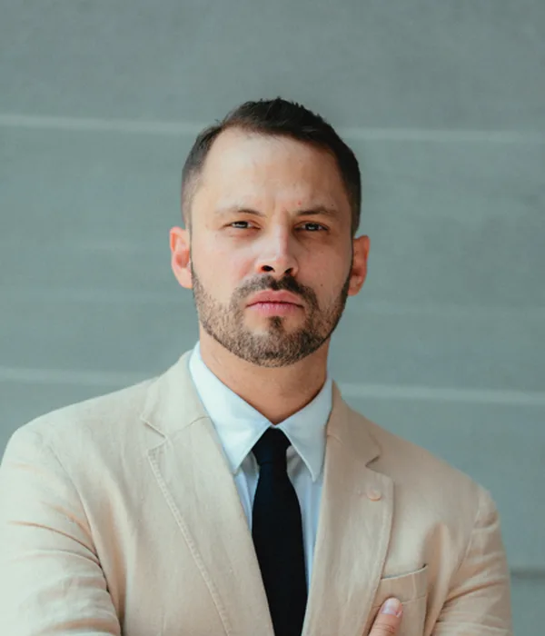 Sandro Gonzalez, Director General (CEO)